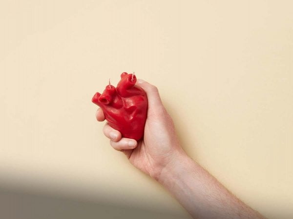 Parches de músculo cardíaco creados en laboratorio para regenerar el corazón dañado.