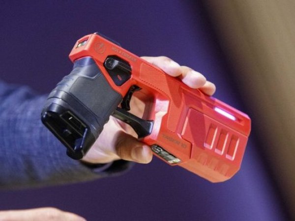 gobierno-confirma-implementacion-pistolas-taser-carabineros