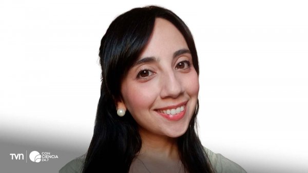 Denisse Uribe, investigadora chilena, premiada por su estudio sobre la murtilla y el hígado graso.