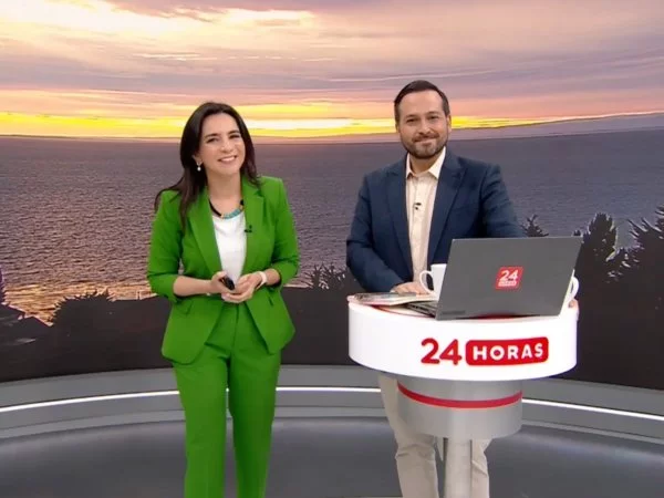 Valentina Reyes y Rafael Venegas en 24 Horas Tu Mañana.