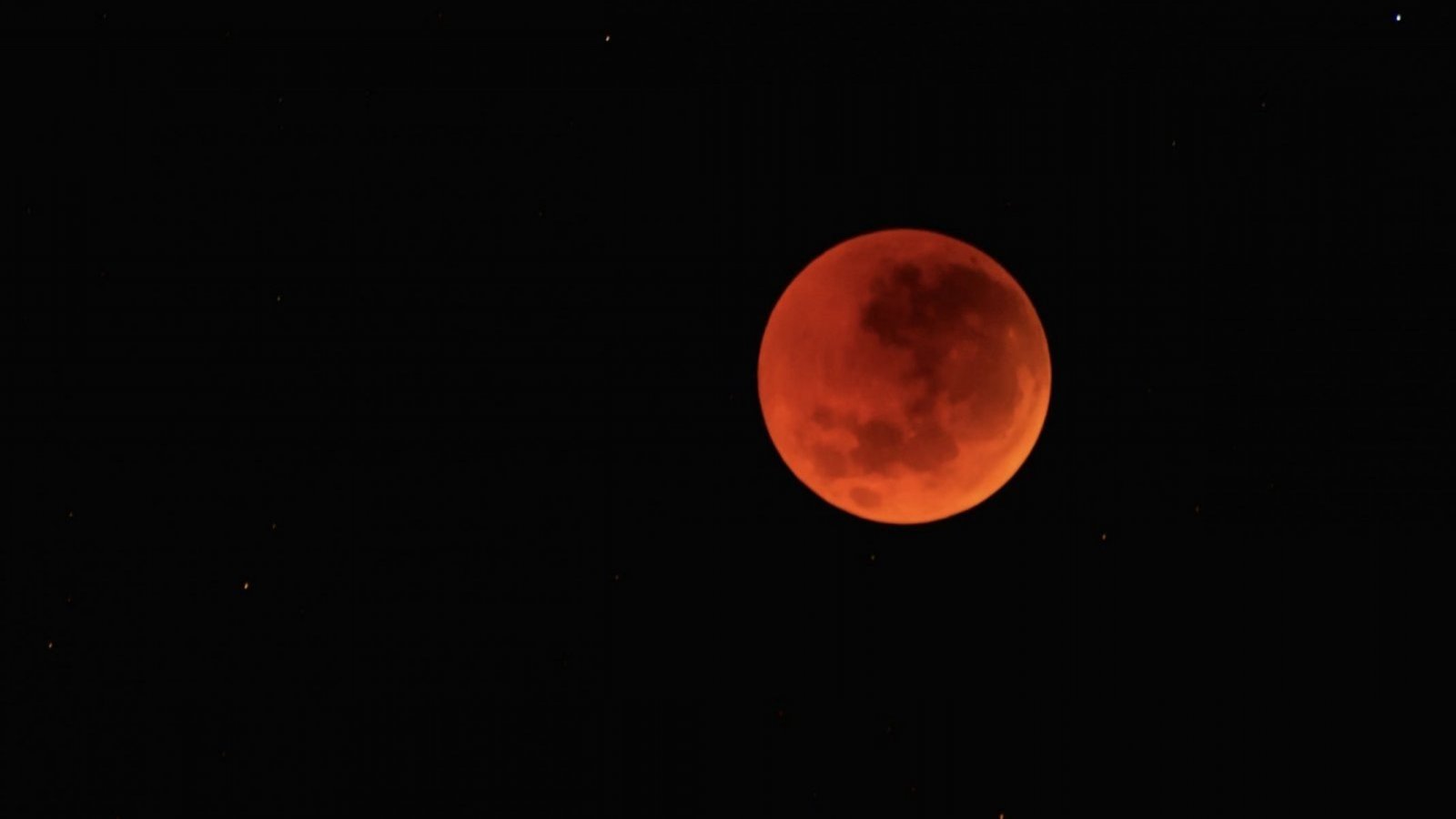 Eclipse lunar total - luna de sangre 2025