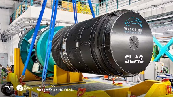 Instalación de la cámara LSST, la cámara digital más grande del mundo, en el Observatorio Vera C. Rubin en Cerro Pachón, Chile.