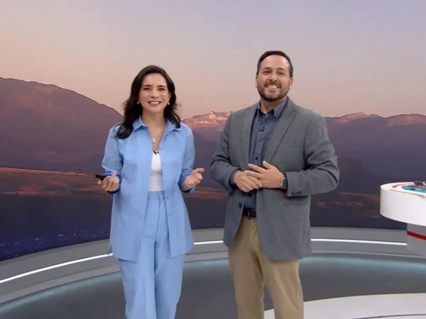 Valentina Reyes y Rafael Venegas en 24 Horas Tu Mañana.