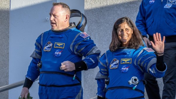Astronautas varados en el espacio