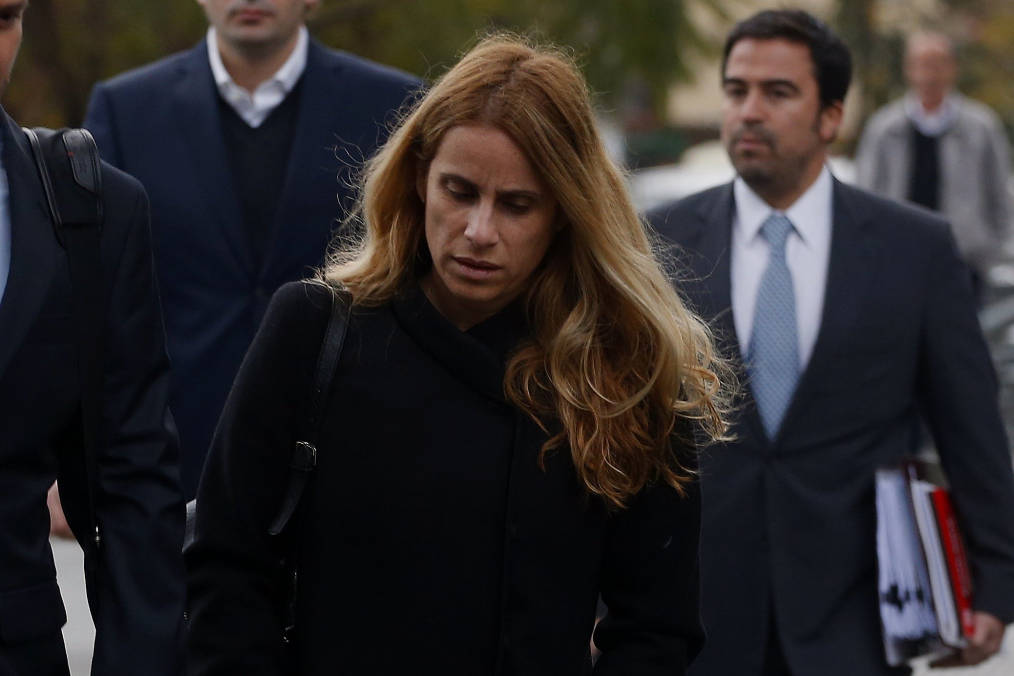 Niccole Soumastre llega a los tribunales de justicia.