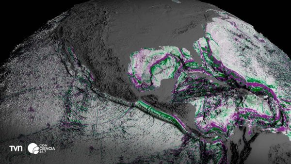 Visualización del fondo marino revelado por el satélite SWOT, con montes y colinas submarinas destacadas.