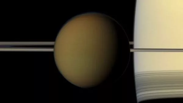 Titán - luna de Saturno. NASA