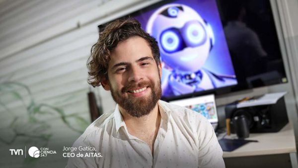 CEO de empresa de robot virtual COSMO One de la startup chilena AITAS.