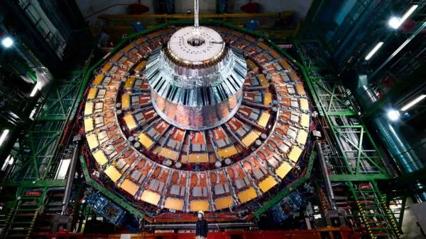 Autoridades chilenas celebran la incorporación al CERN como Estado Miembro Asociado.