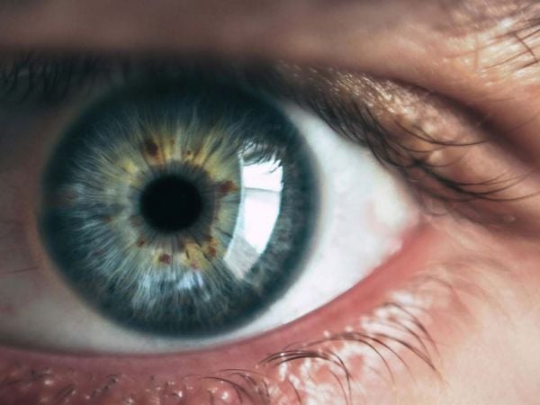 Simulación digital del color olo, un nuevo verde azulado descubierto con tecnología láser por científicos de la Universidad de California en Berkeley.