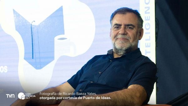 Ricardo Baeza Yates reflexiona en Puerto de Ideas Antofagasta 2025 sobre los riesgos de la inteligencia artificial y la necesidad de fortalecer la inteligencia humana.