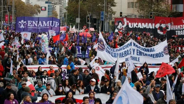 Marcha 1 de mayo Día del Trabajador CUT desvíos de tránsito