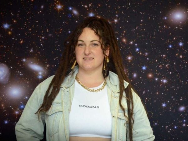 Lorena Hernández-García, astrofísica del Instituto Milenio de Astrofísica y de la UV.
