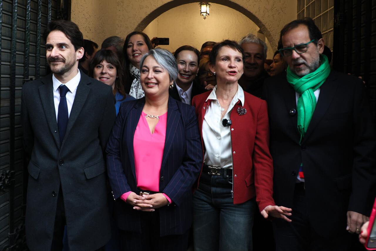 Candidatos primarias presidenciales: Gonzalo Winter (FA), Jeannette Jara (PC), Carolina Tohá (PPD) y Jaime Mulet (FRVS)