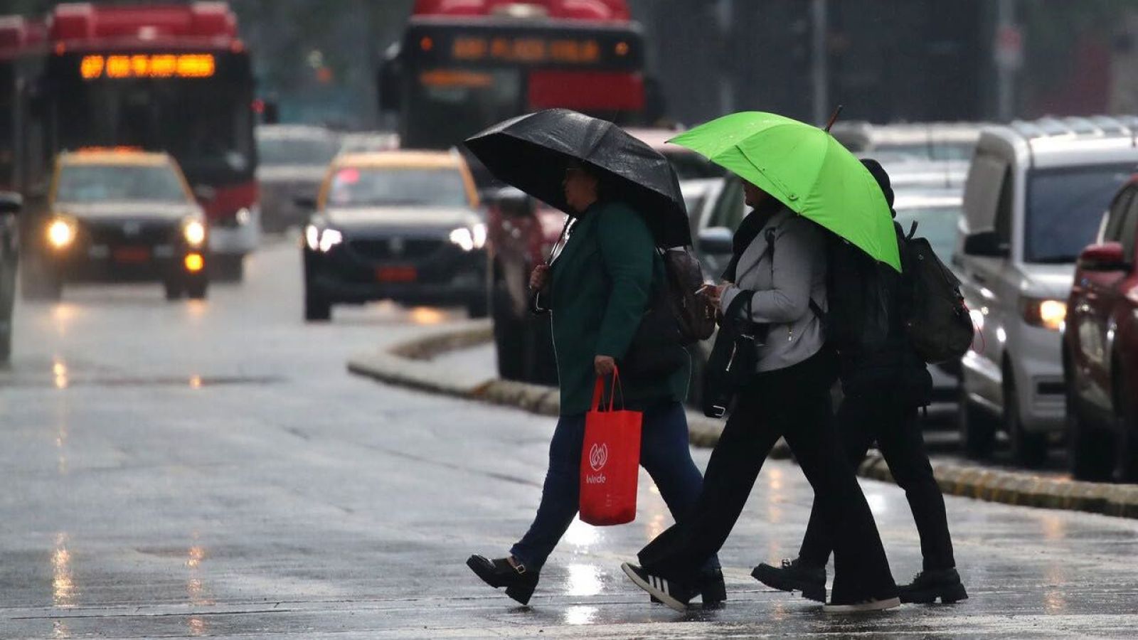 Lluvia en Santiago