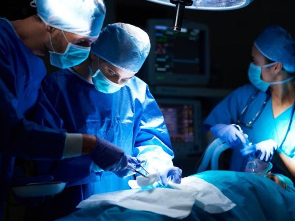 Cirujanos. Trasplante de vejiga