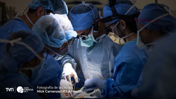 Cirugía del primer trasplante de vejiga.