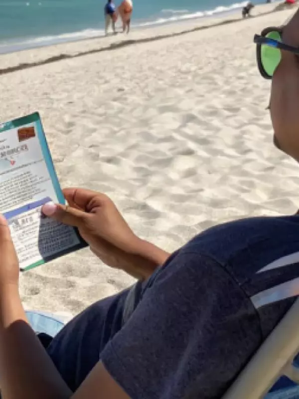 El listado definitivo de las 777 instituciones con funcionarios que salieron del país con licencia médica