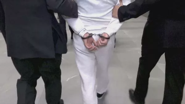 Deportados detenidos
