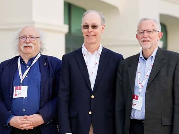 Premios Nobeles alertan sobre el impacto de las políticas de Trump en la ciencia.