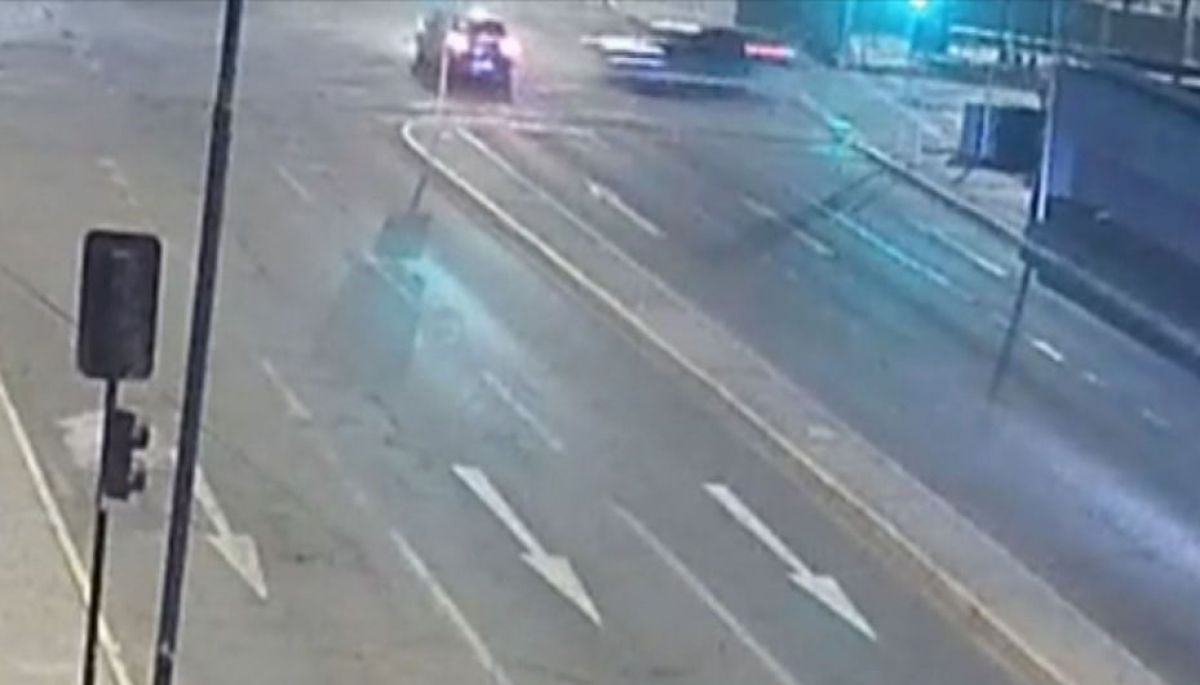 Fatal choque en la Alameda: víctimas impactadas por delincuentes viajaban en auto de aplicación