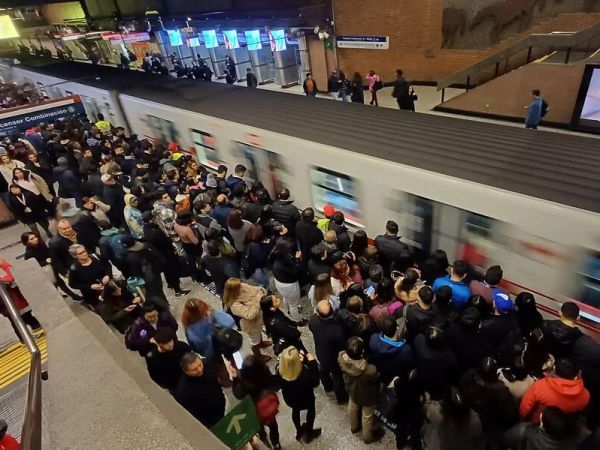 Metro de Santiago. Elementos prohibidos