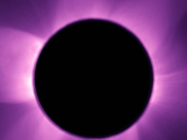 Eclipse solar artificial.