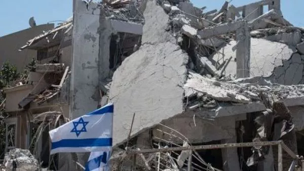 Barrio de Tel Aviv atacado por misil iraní