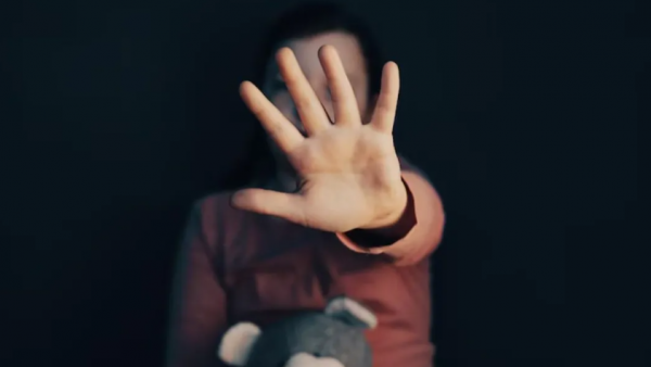 Imagen referencial sobre maltrato infantil