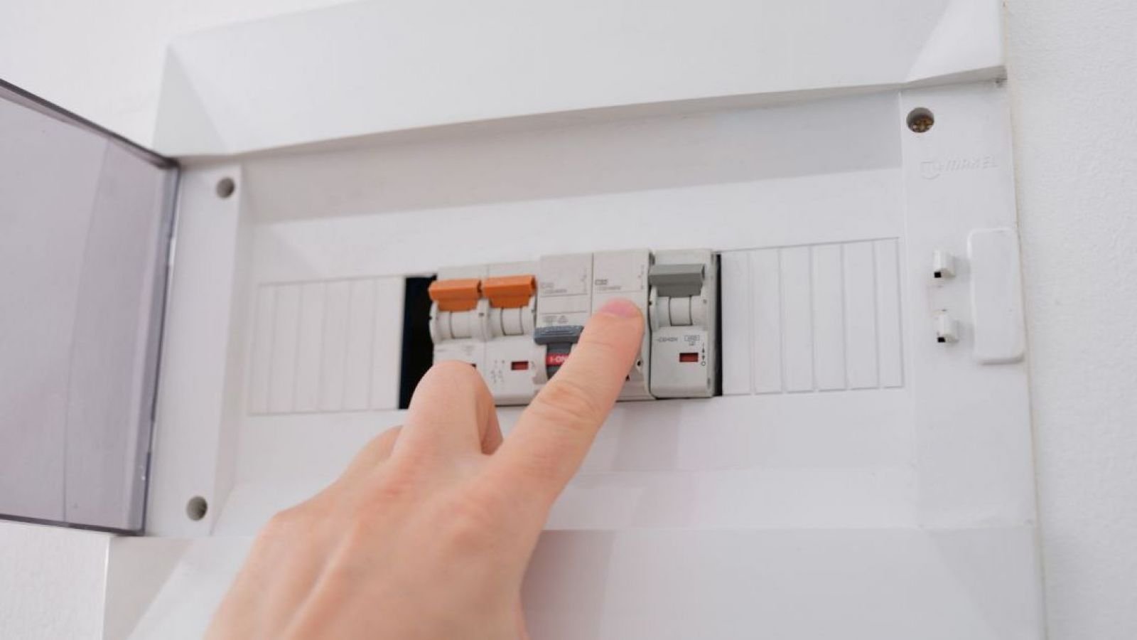 Interruptores de electricidad: corte de luz en la RM