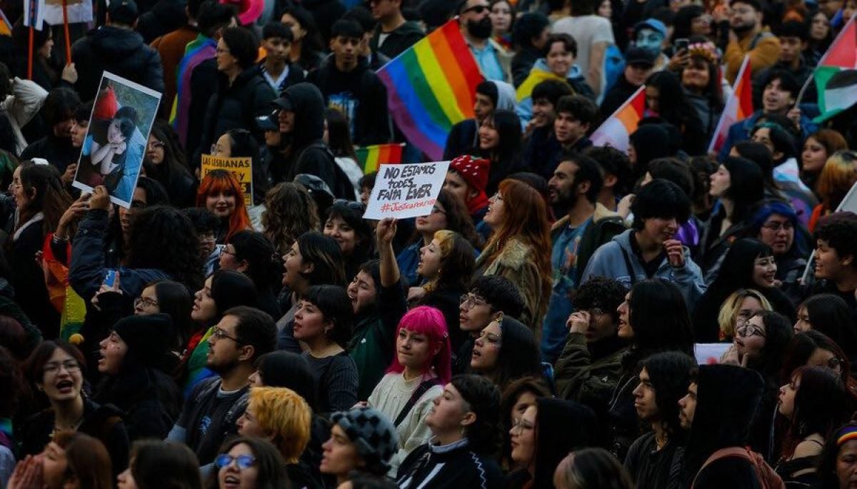 Más de 100 mil personas asistieron a la marcha del Orgullo