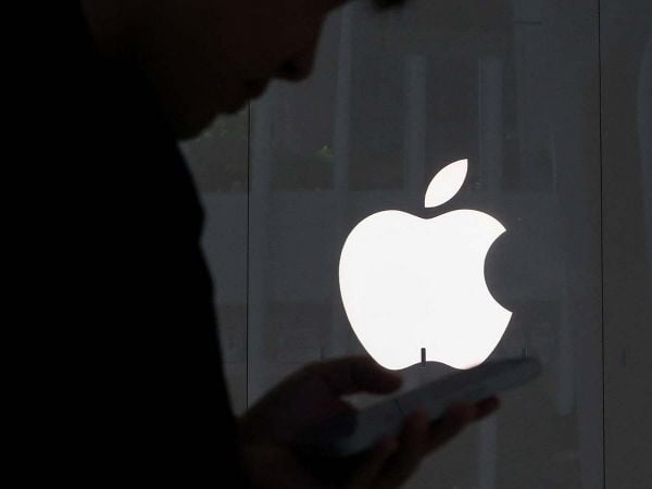 Ilustración de una inteligencia artificial enfrentando problemas complejos con fallos de razonamiento lógico.