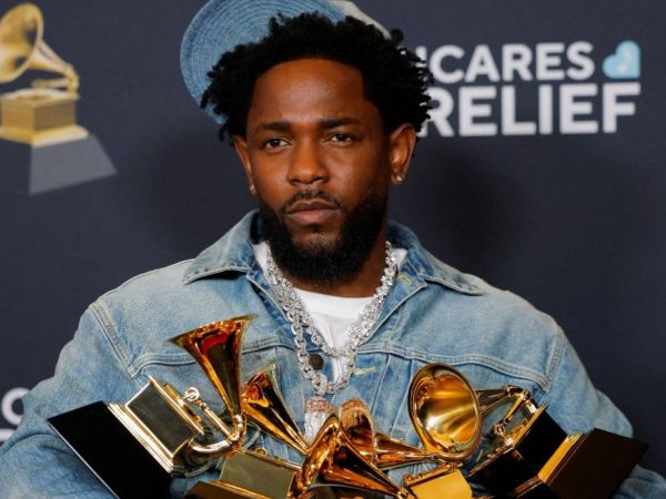 Kendrick Lamar con premios Grammy
