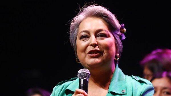 Jeannette Jara en un acto de campaña