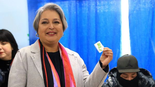 Jeannette Jara se impone en las Primarias 2025 e irá a la Presidencial de noviembre