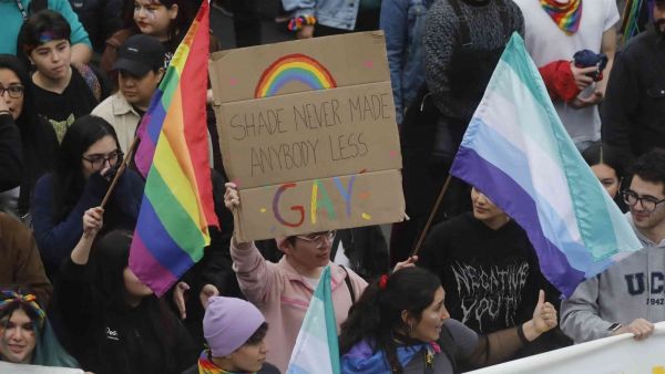 Movilh realiza la XXIII Marcha del Orgullo