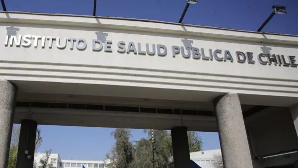 Frontis del Instituto de Salud Pública