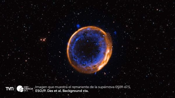 Imagen del remanente de supernova SNR 0509-67.5 captada por el VLT de ESO en Chile, mostrando capas de calcio que evidencian una doble explosión estelar.