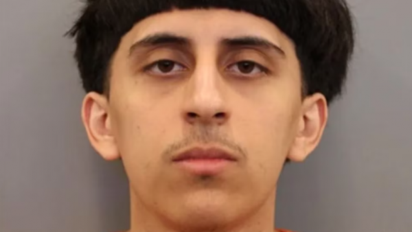 Tiktoker es acusado matar a disparos a exmilitar frente a su esposa y bebé