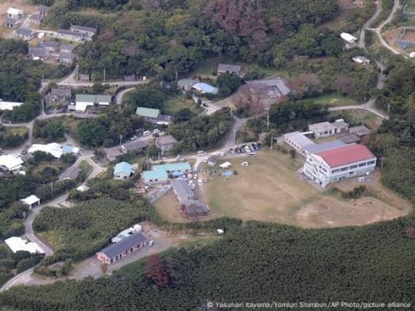 Evacúan islas japonesas tras más de 1.500 sismos