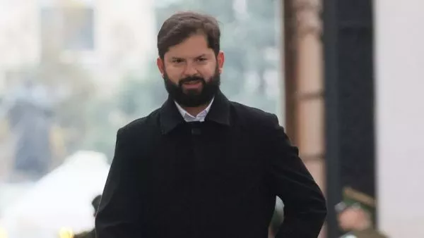Presidente Gabriel Boric llegando a La Moneda