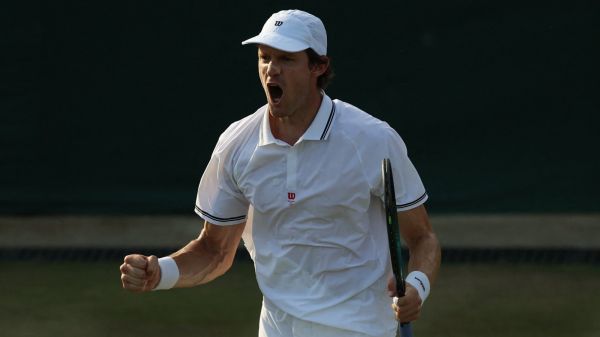 Nicolás Jarry celebrando un punto en Wimbledon