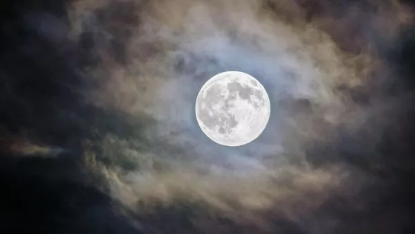 Luna de Ciervo. Luna llena de julio.