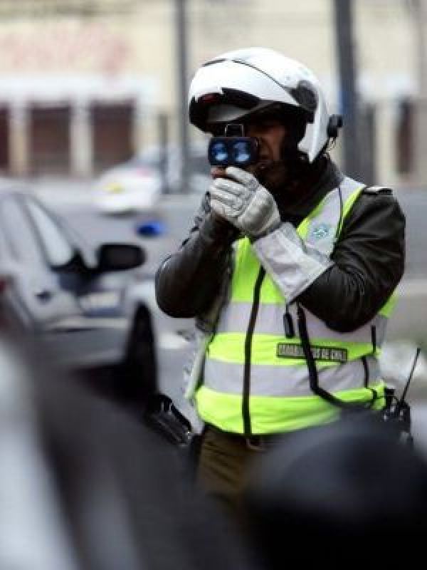 Contraloría descubrió que Carabineros fiscalizó 626 vehículos con encargo por robo y nunca los recuperó