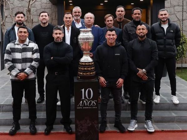 Parte del plantel de La Roja campeón de la Copa América 2015 celebró los 10 años del título