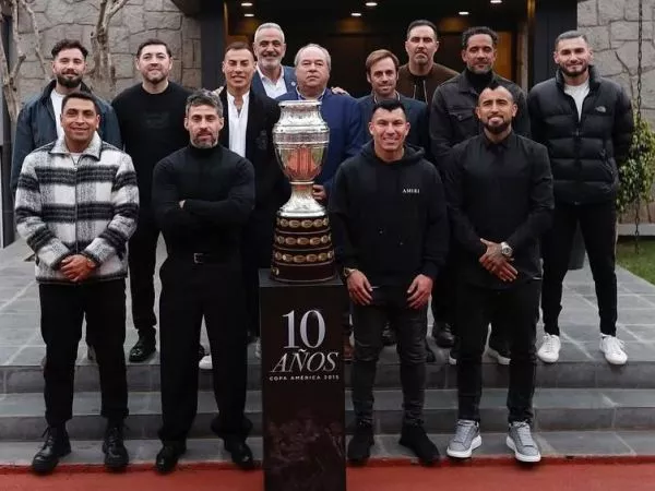 Parte del plantel de La Roja campeón de la Copa América 2015 celebró los 10 años del título