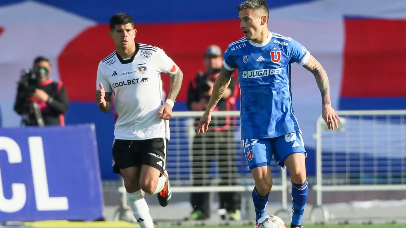 La Inteligencia Artificial predice una "ligera ventaja" para la U ante Colo Colo