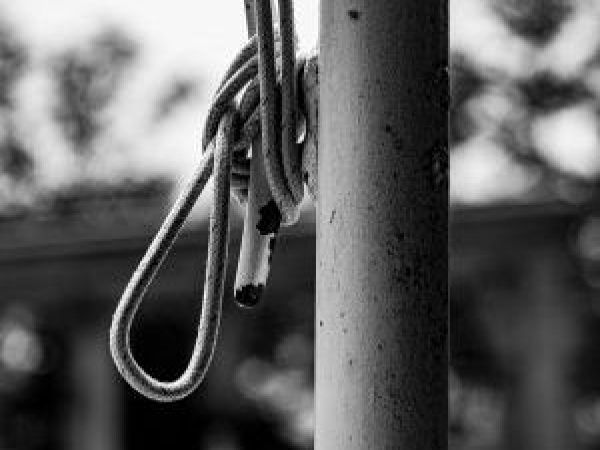 Linchan a ladrón de autos en Bolivia: fue hallado carbonizado y atada de manos y pies