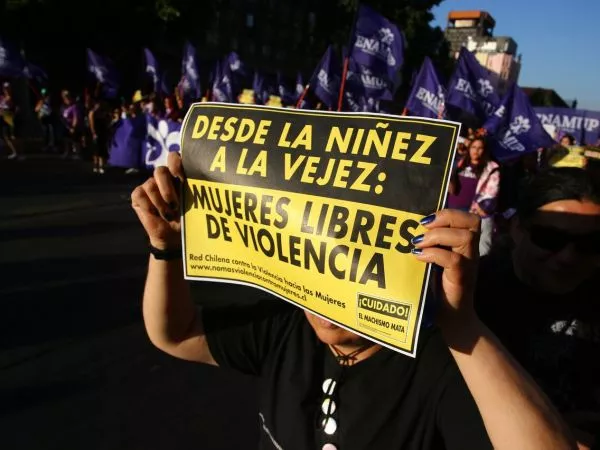 Femicidios marcan leve baja este 2025, pero expertas piden 