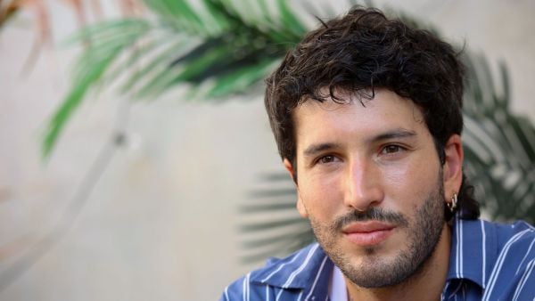 Rostro del cantante colombiano Sebastián Yatra.